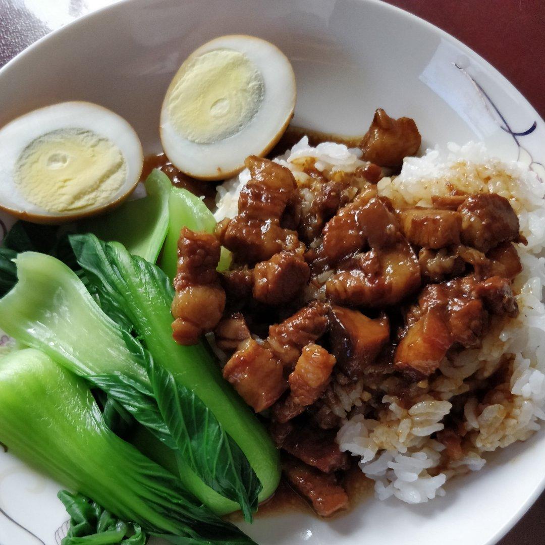 洋葱酥卤肉饭