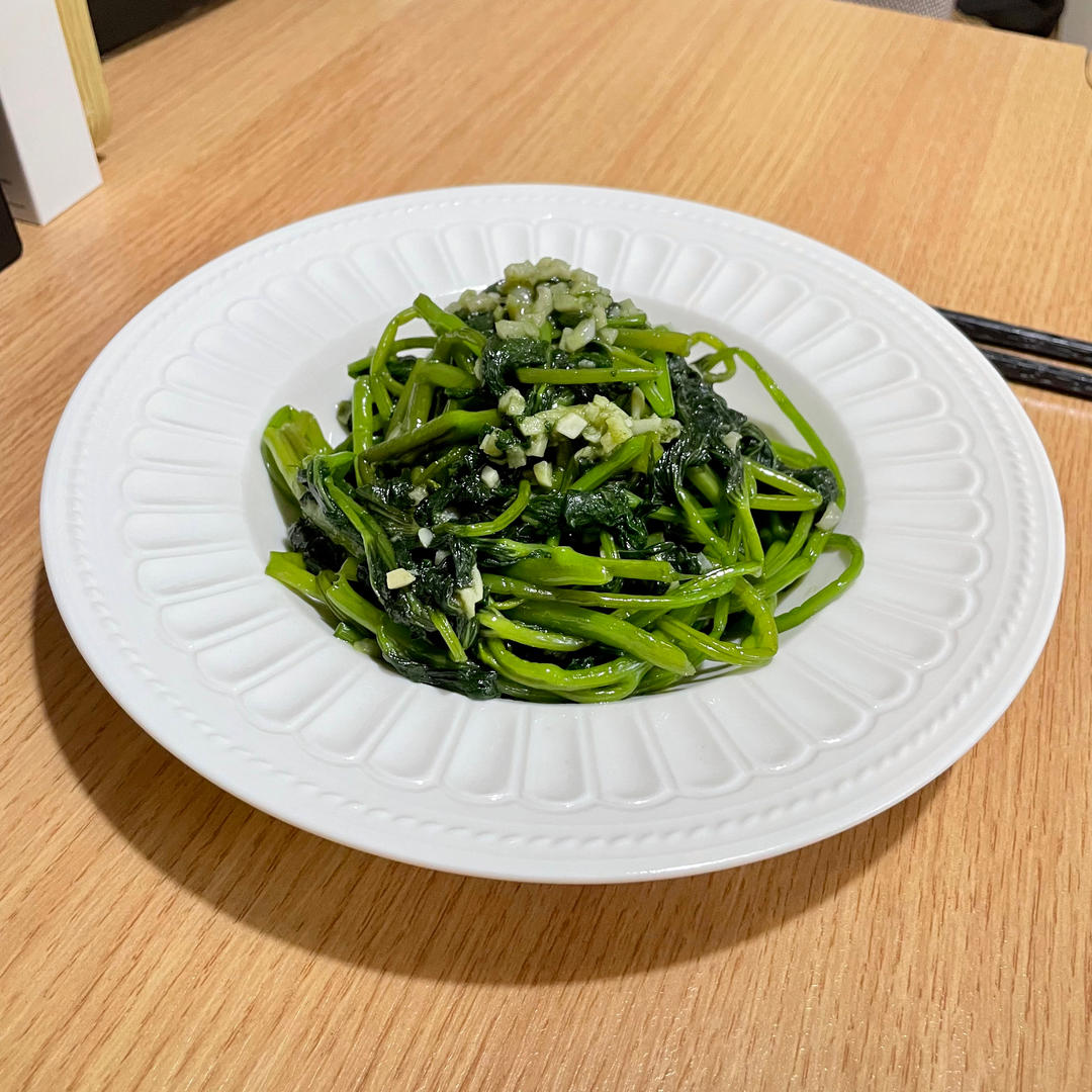 蒜蓉炒番薯叶