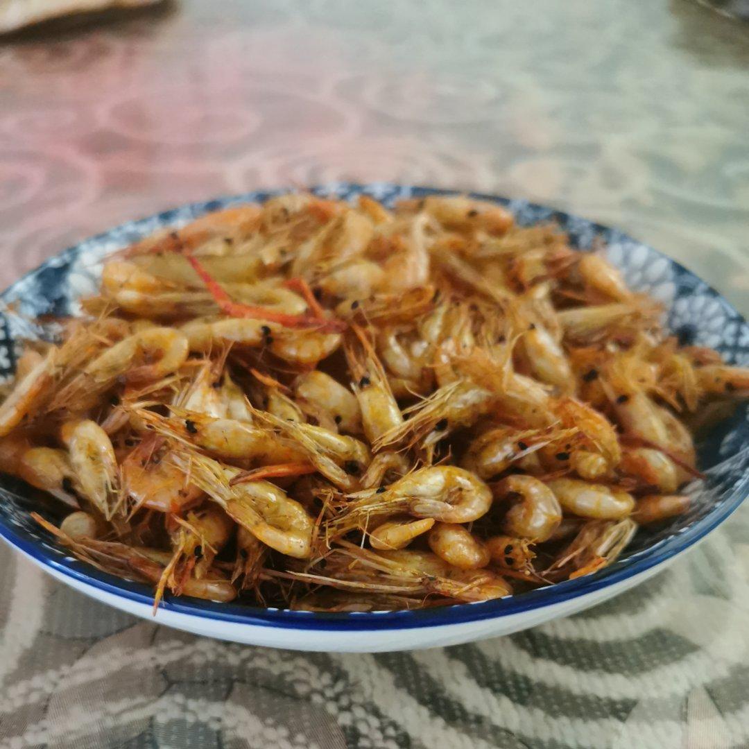 爆炒小河虾