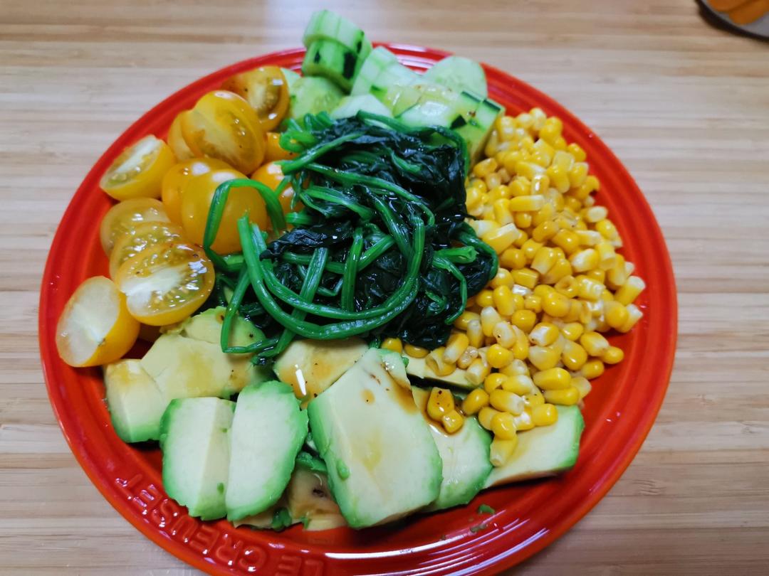 健康低卡—鸡胸肉藜麦蔬菜沙拉🥗