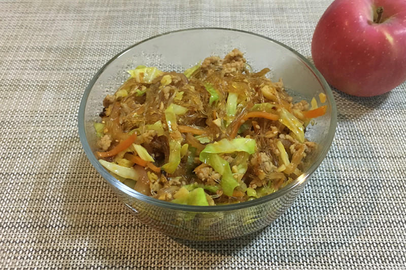 卷心菜炒粉丝 Glass noodles with Cabbage