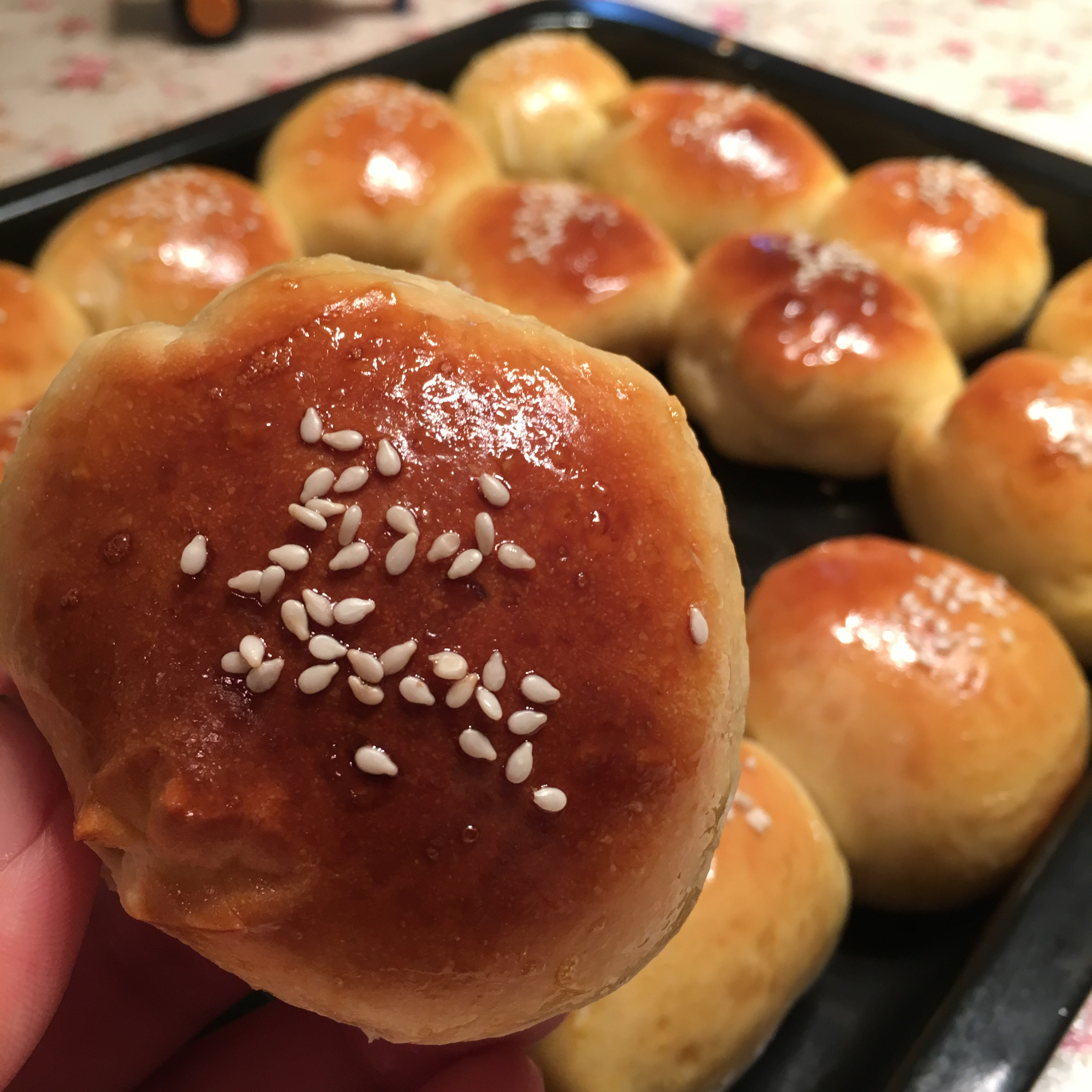 大人小孩都爱不释口的【蜂蜜牛奶小餐包】