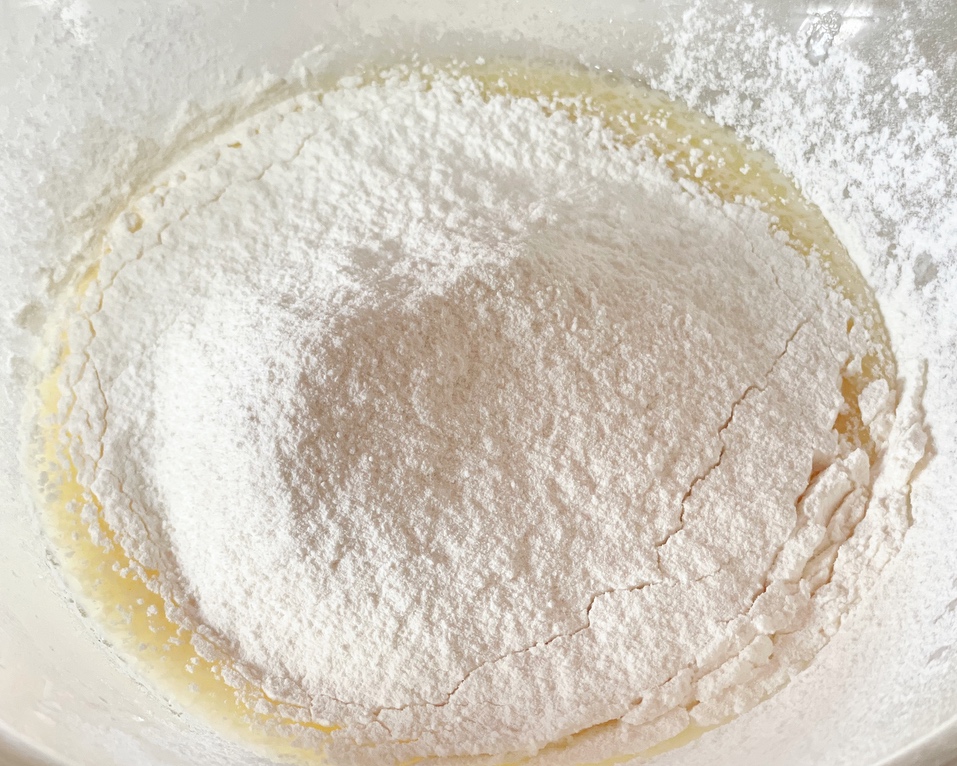 白玉豆乳奶盖卷的做法 步骤3