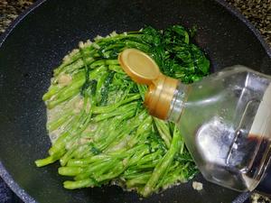 蒜蓉腐乳炒通菜（空心菜）的做法 步骤6