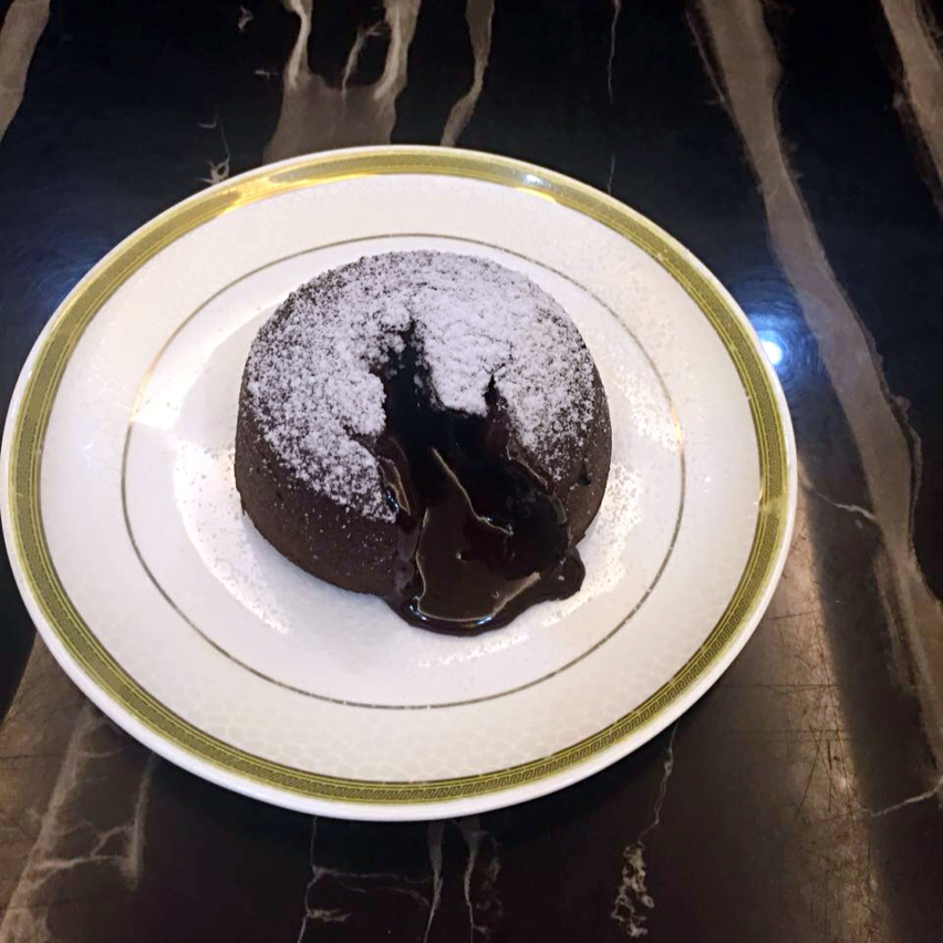 给妹子群的巧克力熔岩蛋糕