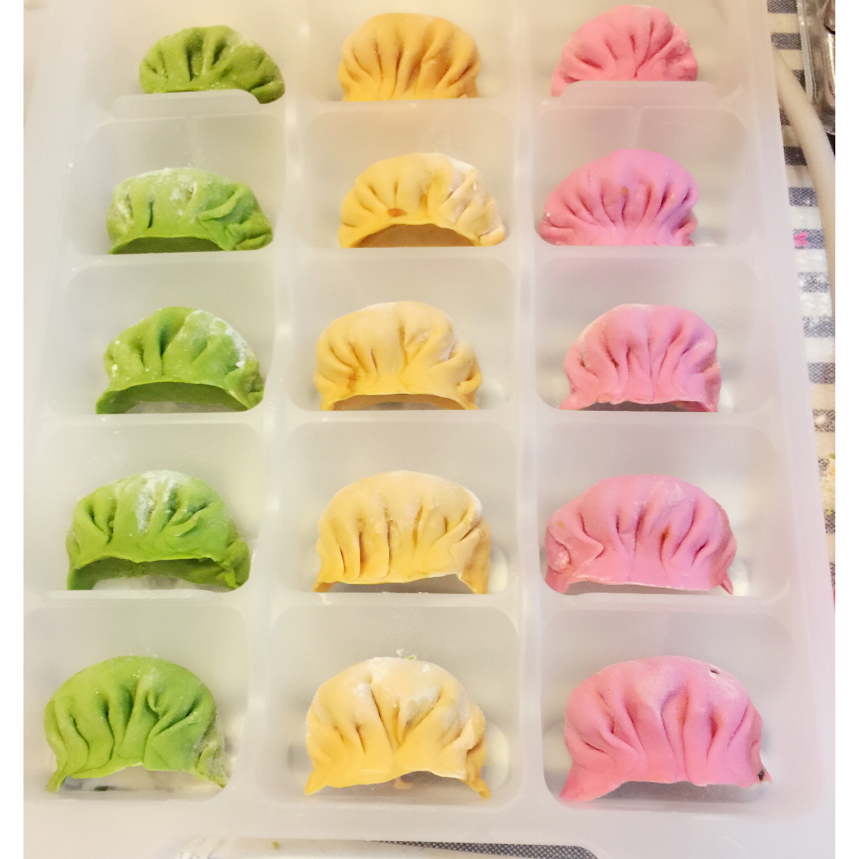 彩色水饺