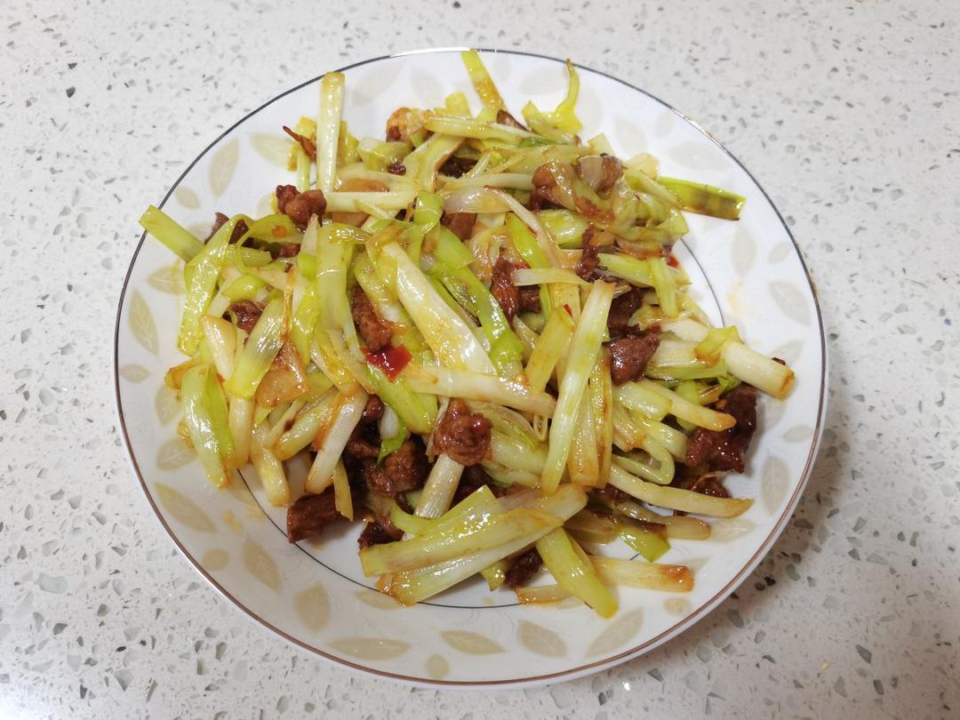 川菜俏荤的代表—韭黄肉丝