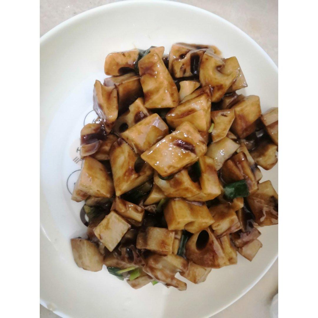 糖醋藕丁 家常快手版 👇🏻👇🏻这个季节吃藕对身体好哦🤩