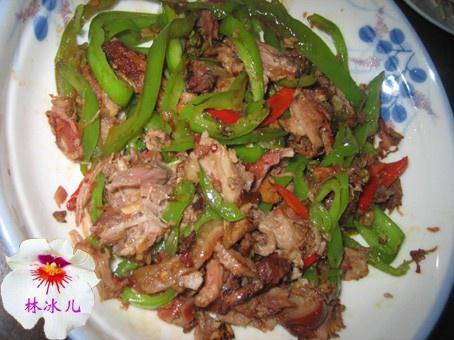 辣椒炒蹄膀肉的做法