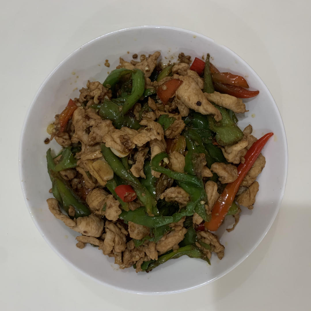嫩滑不柴——辣椒炒鸡胸肉