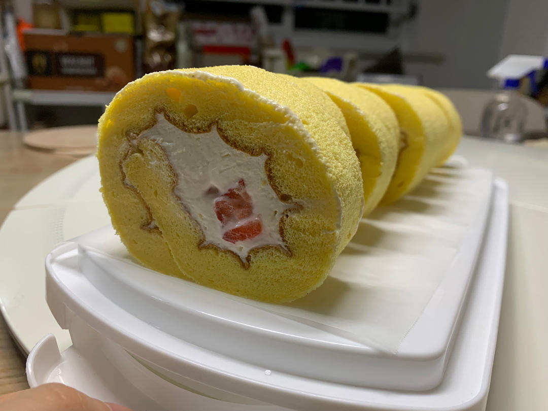 曼食慢语丨草莓芝士雪山蛋糕