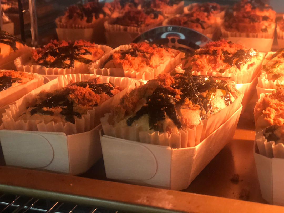 万用方子‼️口感滋润的酸奶&肉松沙拉夹心小蛋糕🍰