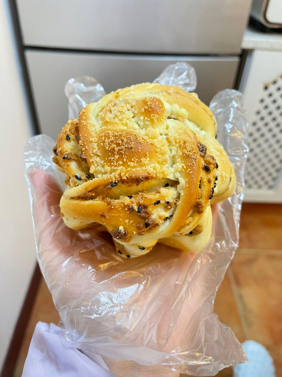 鲜奶花生手撕面包