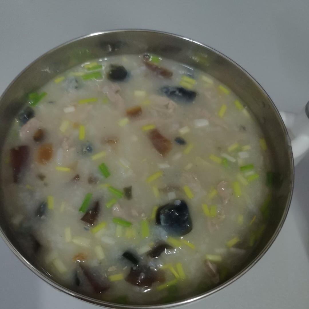 十五分钟快手之香滑皮蛋瘦肉粥(附五分钟电饭煲电压力锅更快捷方法)