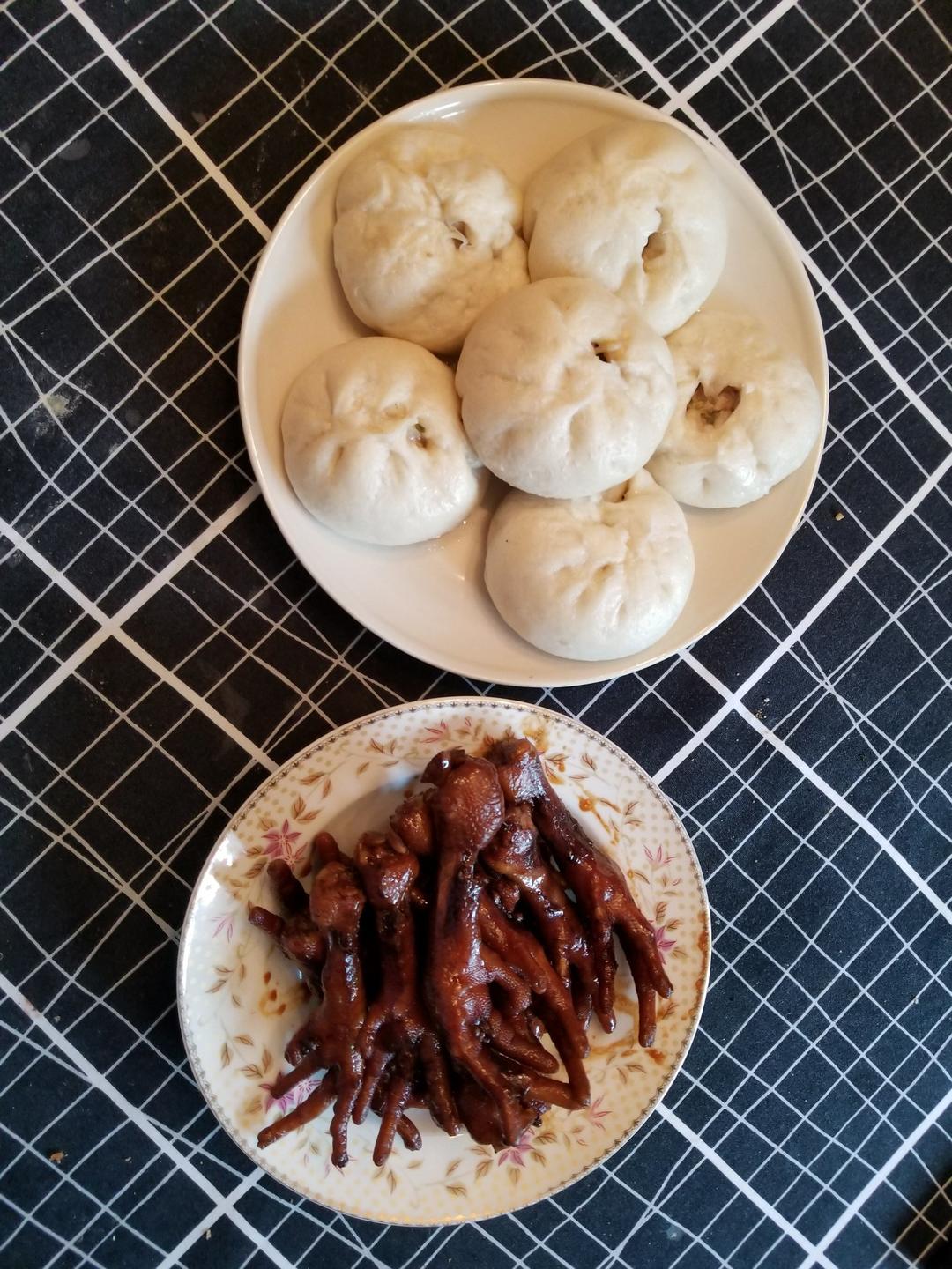 卤鸡爪子