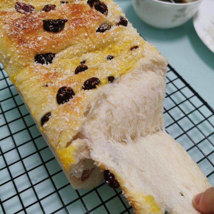 手撕蔓越莓炼乳吐司