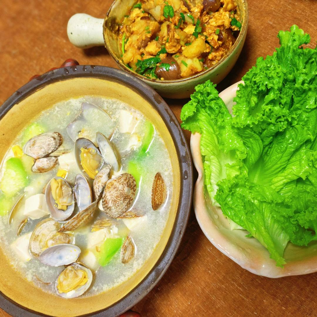 丝瓜蛤蜊豆腐汤