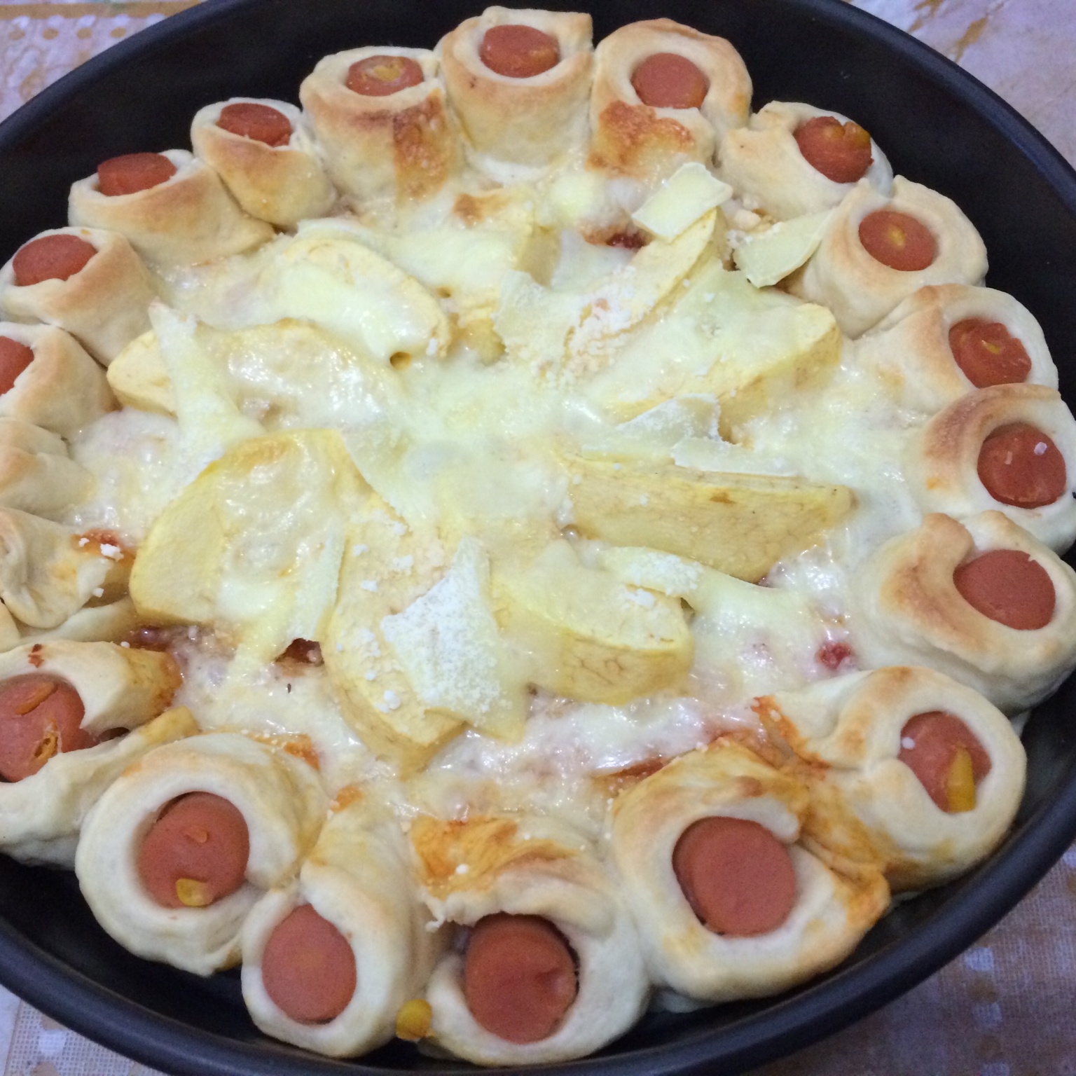 美味水果花边披萨