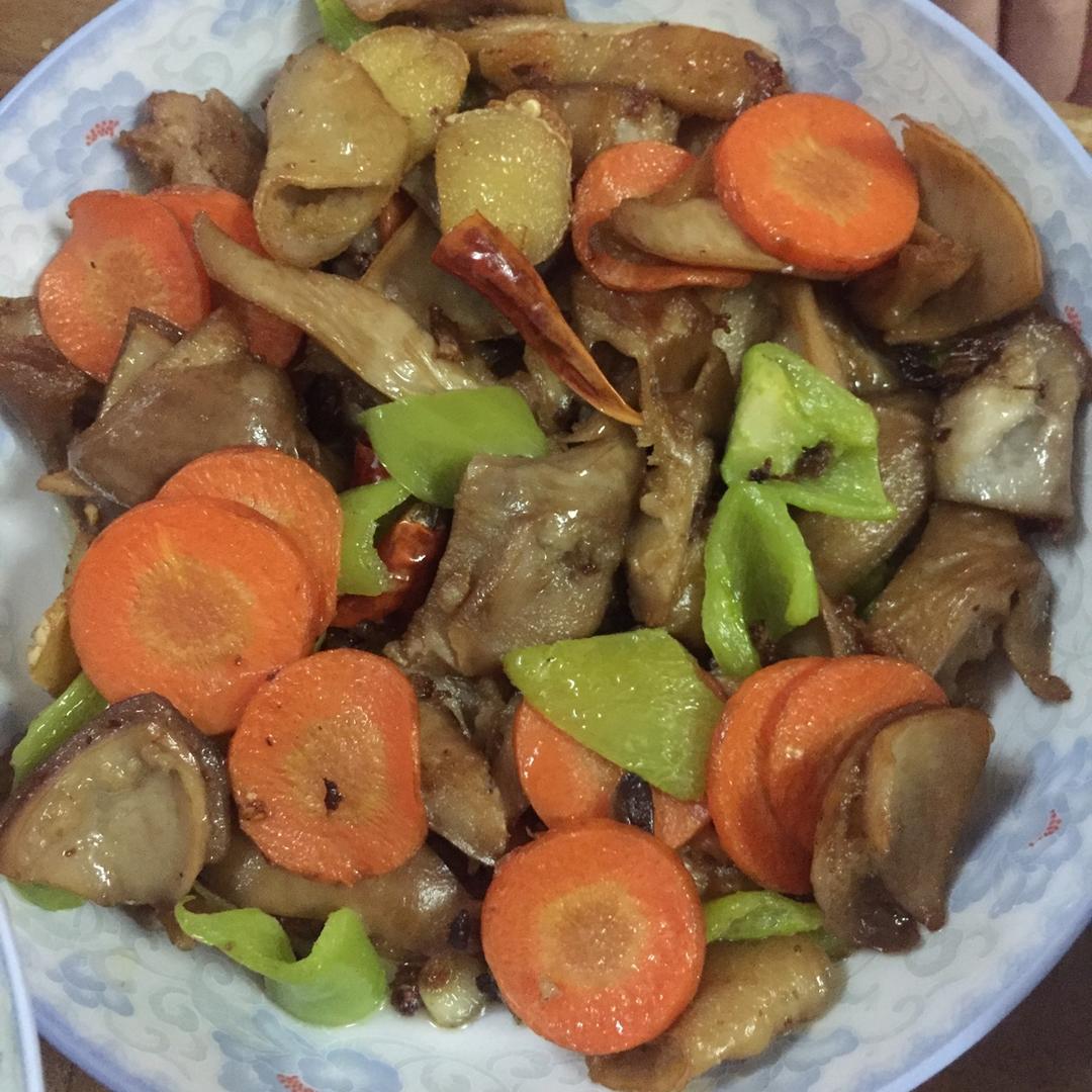 好吃到爆火爆肥肠