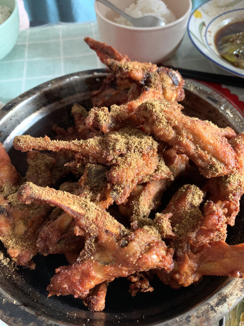 鸡叉骨的腌制及炸制