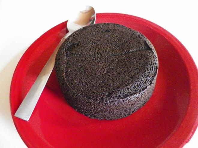 Simple Coconut Flour Chocolate Mug Cake的做法