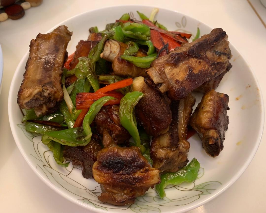 双椒煎排骨