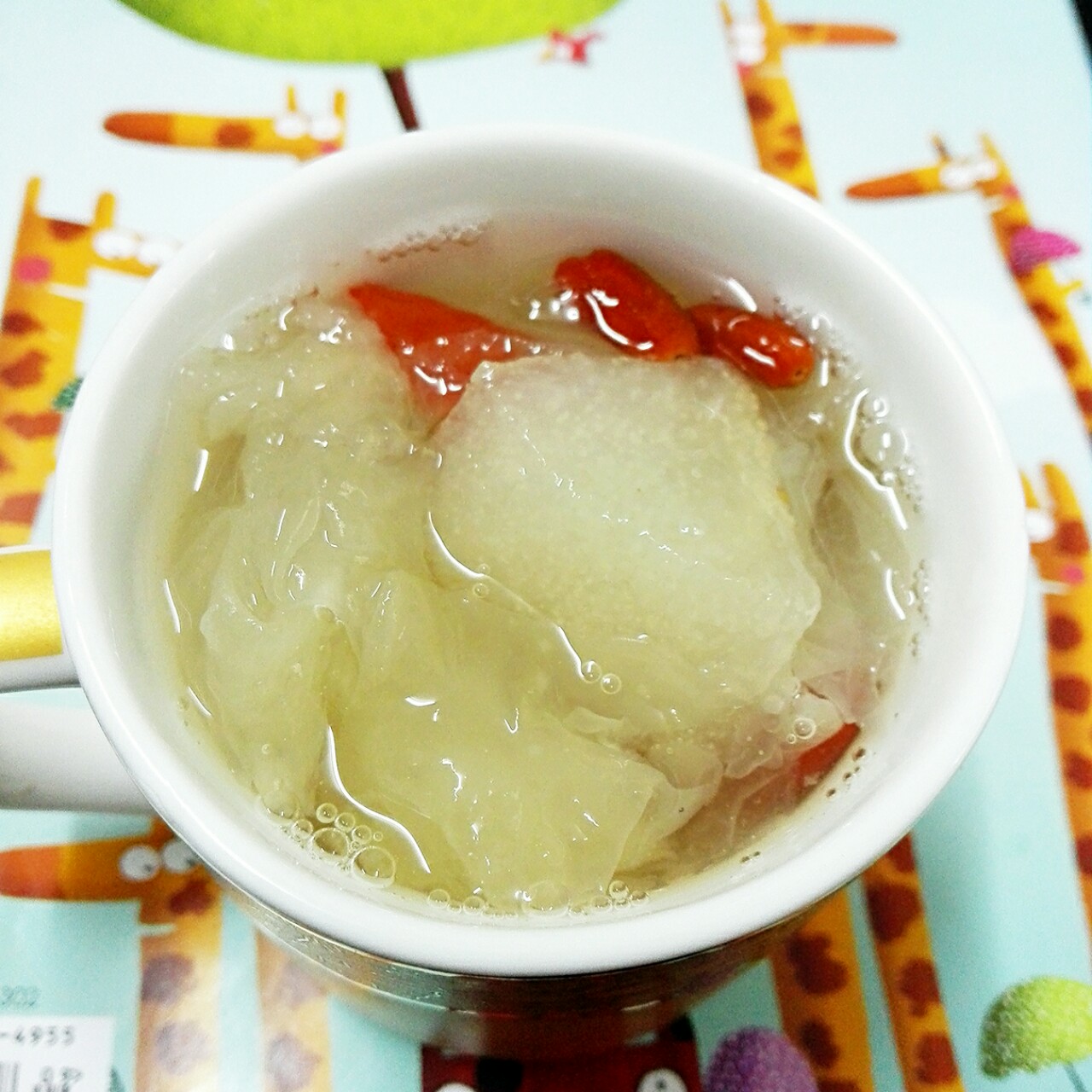 冰糖银耳雪梨汤