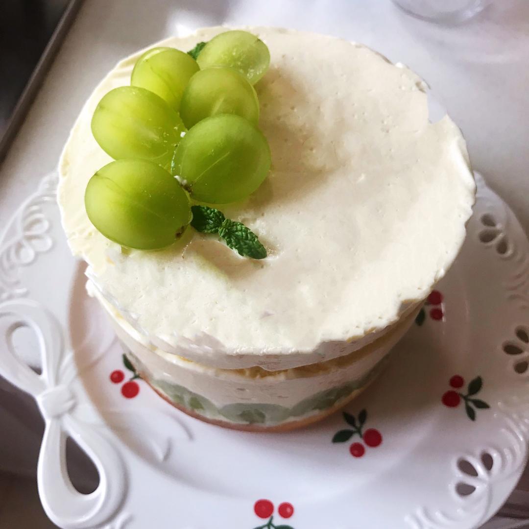 青柠青提慕斯蛋糕