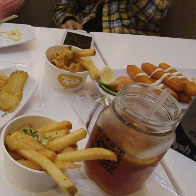 外食__走走停停。