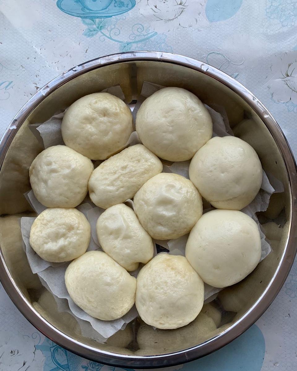 松软香甜的奶黄包，很快就可以搞定。