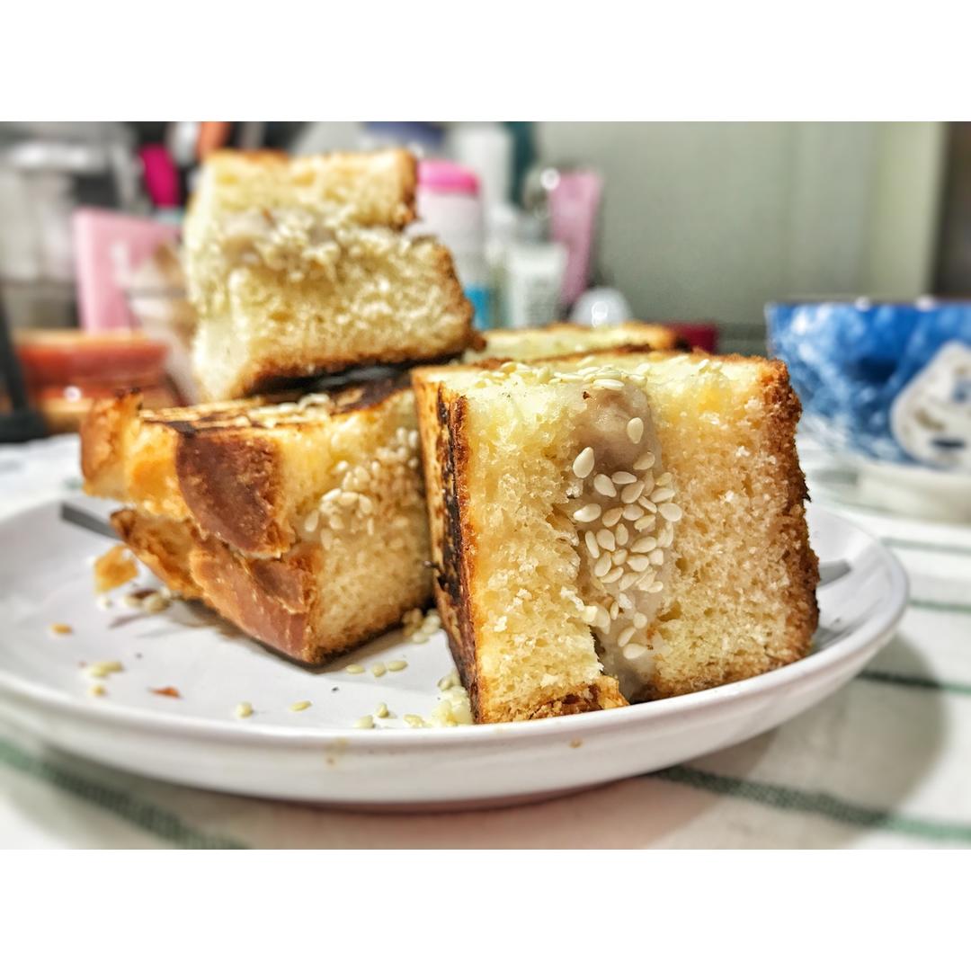 坐在一起吃好多顿早餐。