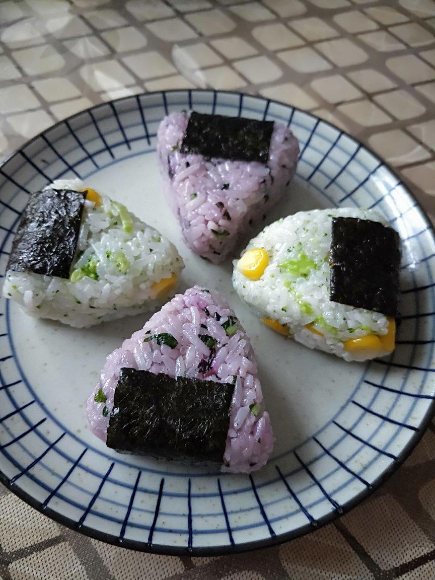 肉松饭团