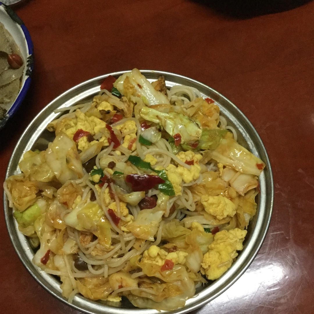 包菜粉丝炒鸡蛋