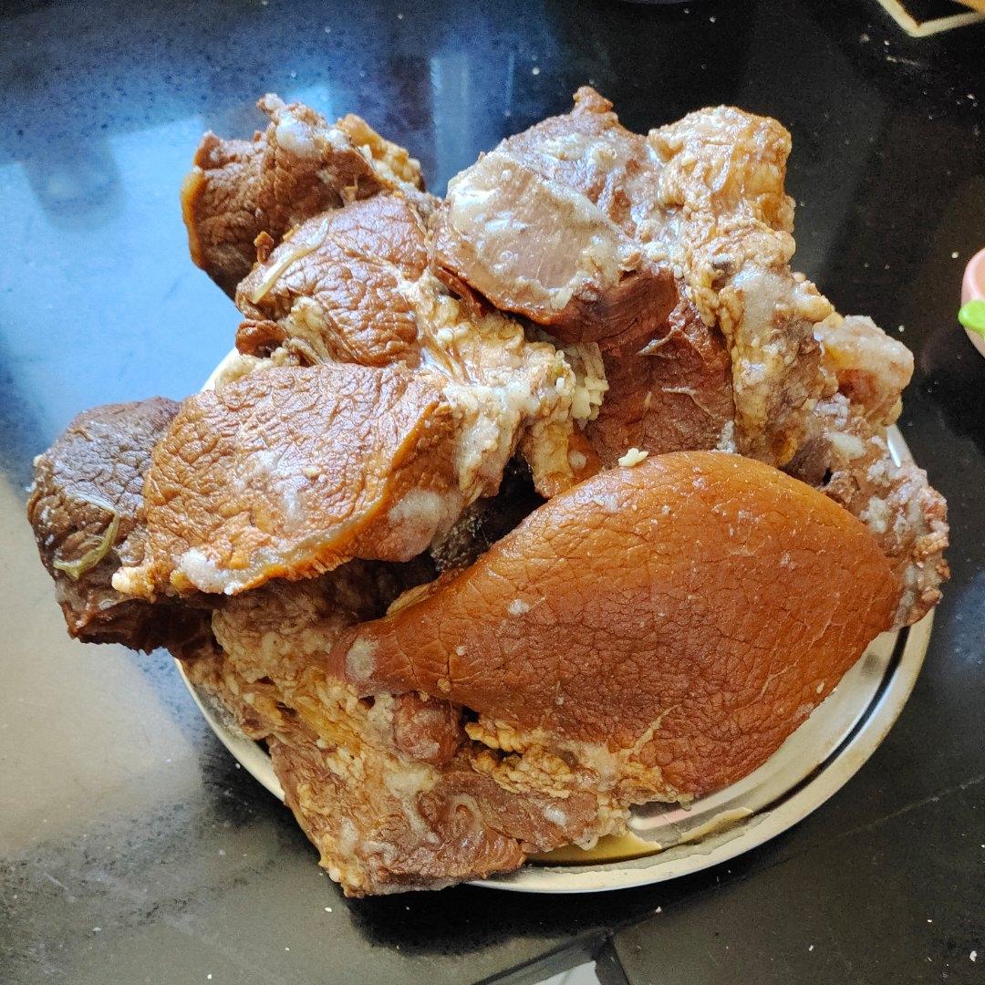 卤牛肉