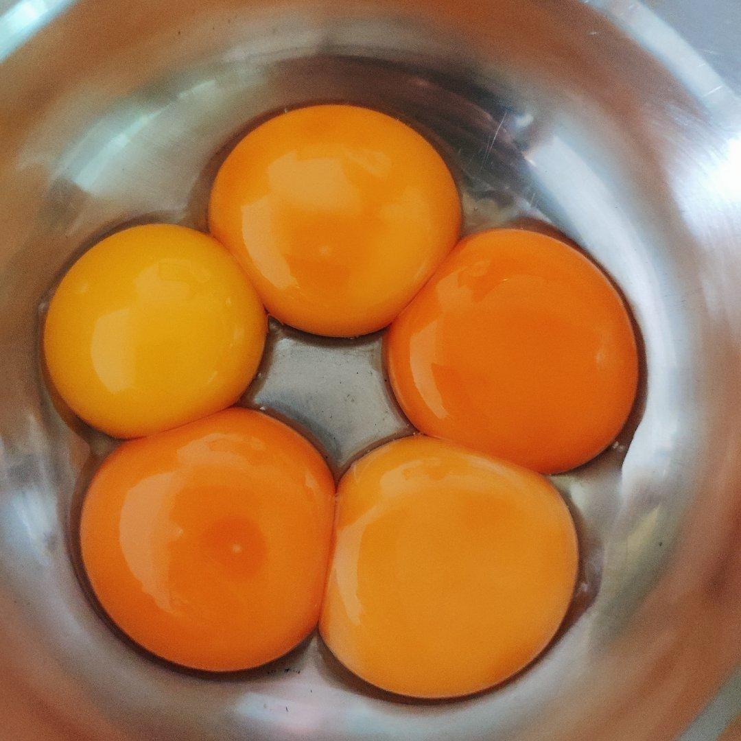 纸杯蛋糕 8寸戚风蛋糕的量