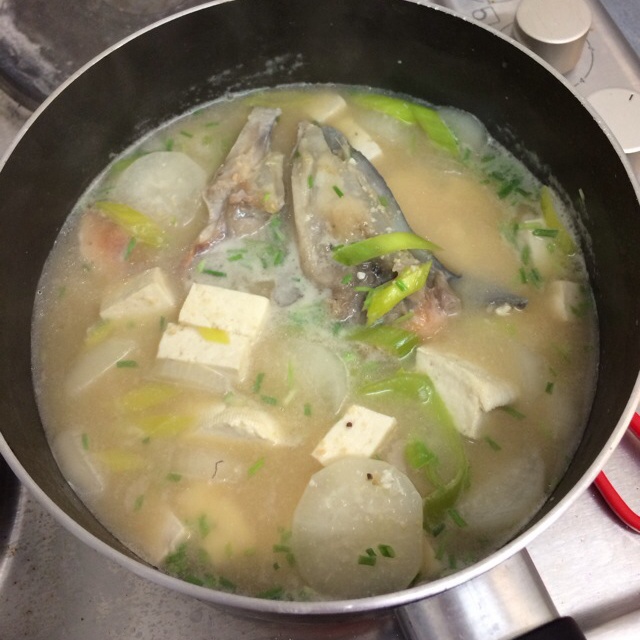 味增三文鱼头汤