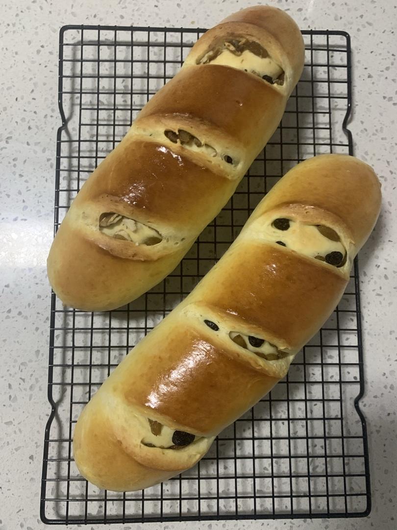 奶香果仁大列巴