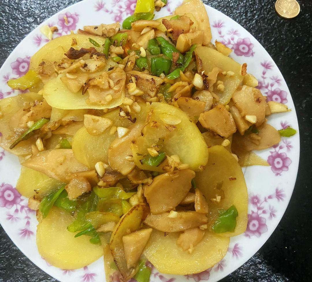 土豆片炒火腿肠