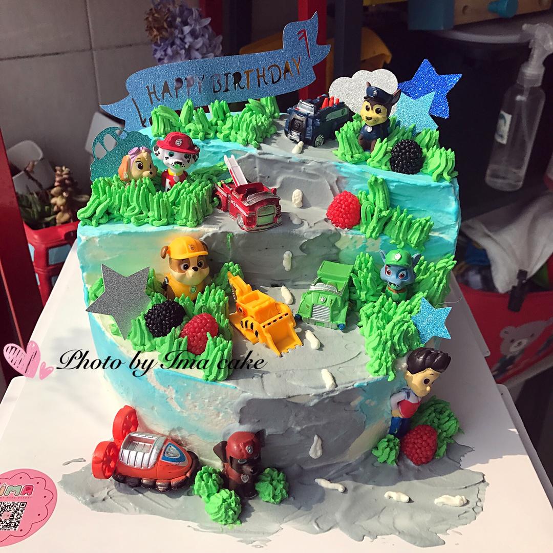 小麻烦的蛋糕开会了