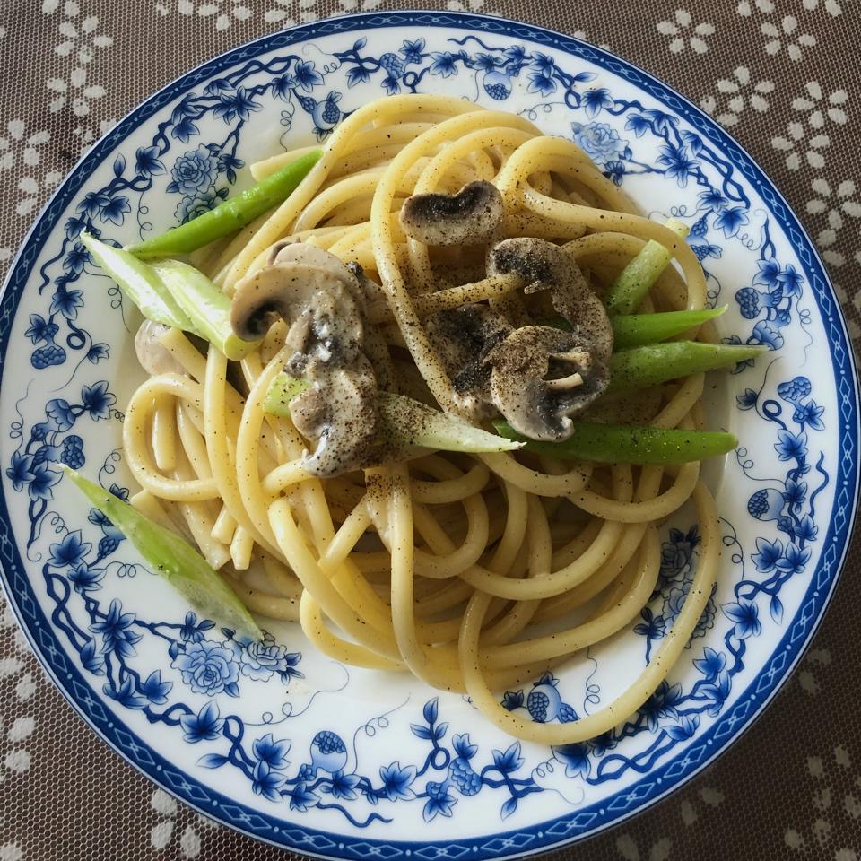 奶油芦笋蘑菇意面
