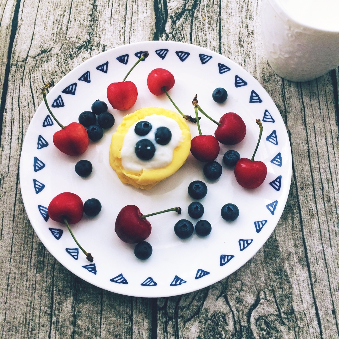 懒人食|1分钟微波炉柠檬酸奶小蛋糕（无油低脂版）