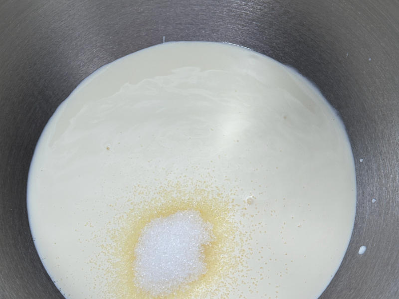 纯奶手撕吐司的做法 步骤1