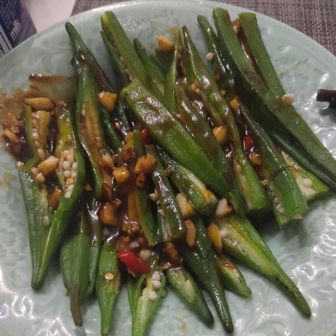 简单入味的蒜蓉秋葵（详细）