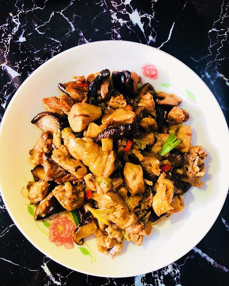 香菇焖鸡