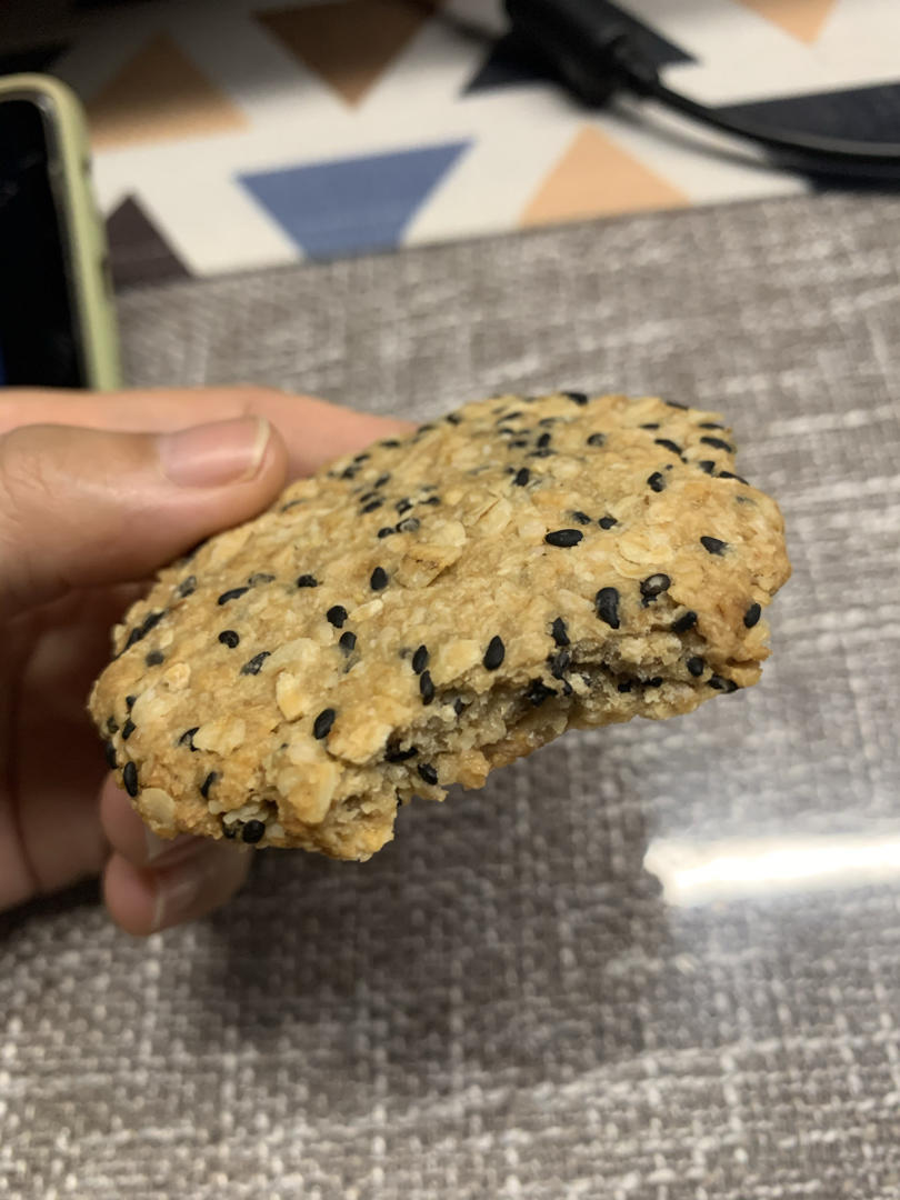 素食:有机燕麦芝麻大饼干