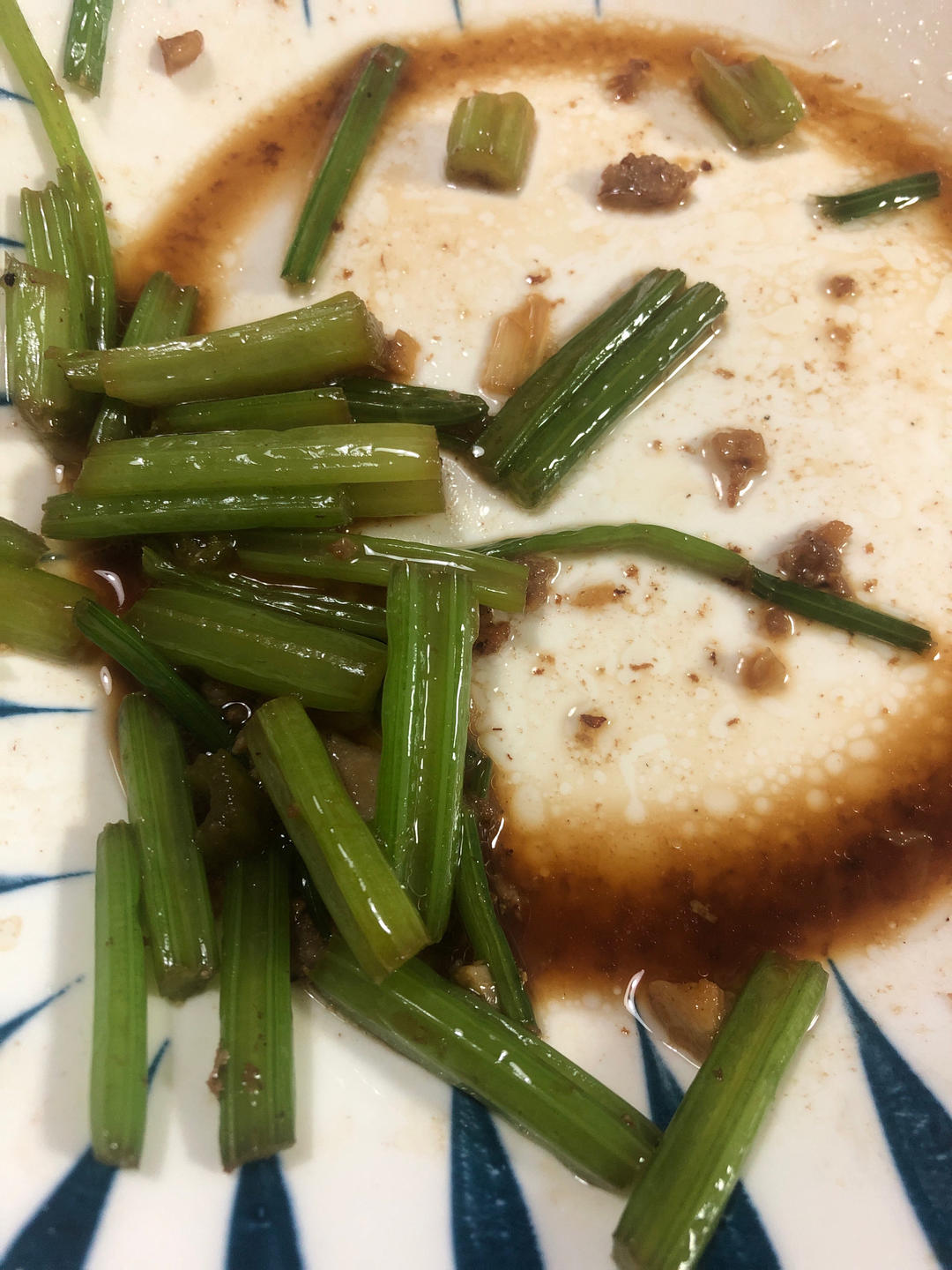 猪肉炒芹菜（小时候的家常菜）