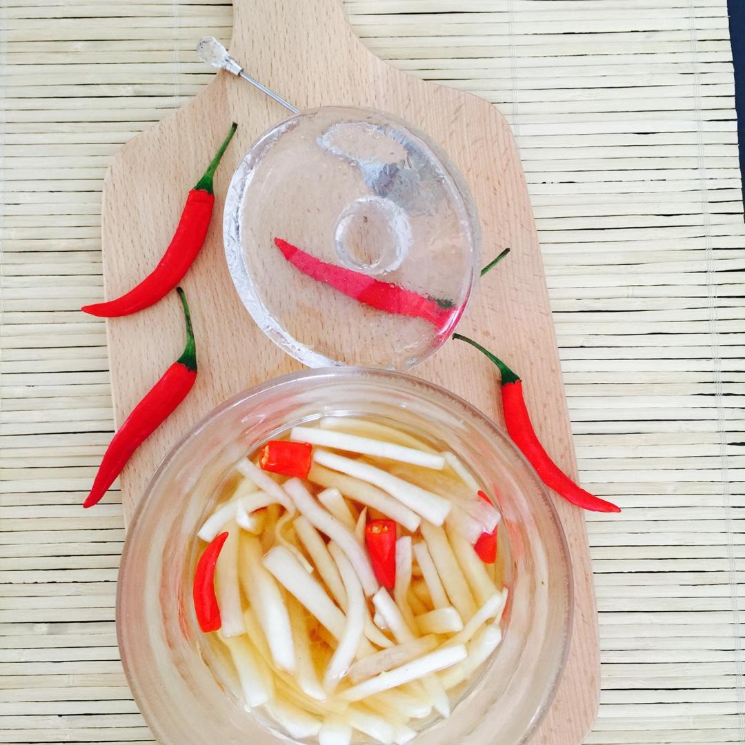 酸甜脆爽腌萝卜