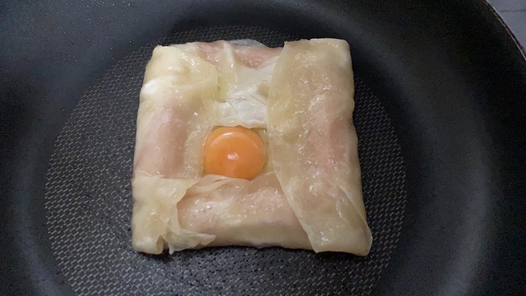 五分钟快手早餐：火腿鸡蛋手抓饼