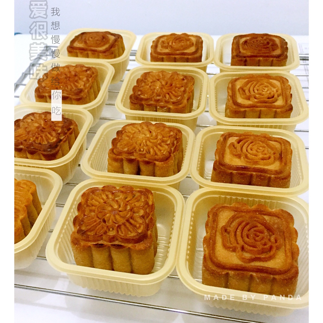 广式月饼—蛋黄莲蓉月饼