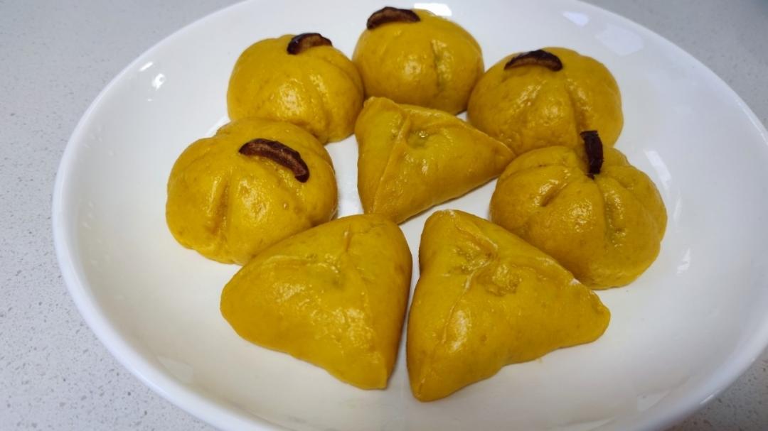 新手也可以--详解如何做出人见人爱、金黄的南瓜馒头